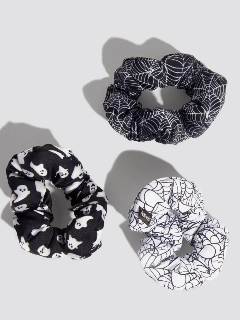 NWT ⚜️🖤⚜️ KITSCH Cloud Scrunchies 3pc Set - Spiderweb